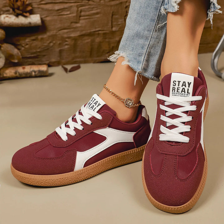 Chelsea Low-Top Sneaker