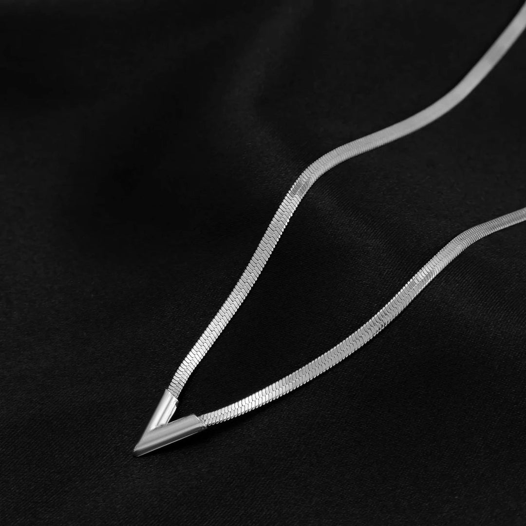 Voss Herringbone Necklace