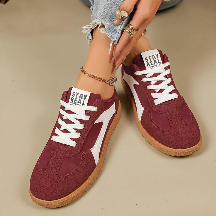 Chelsea Low-Top Sneaker