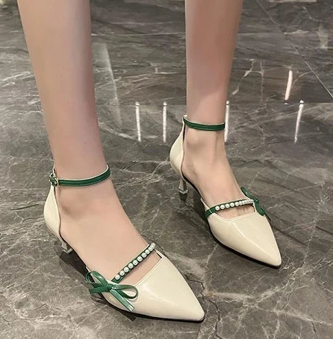 La Vie Pearl Bow Heel