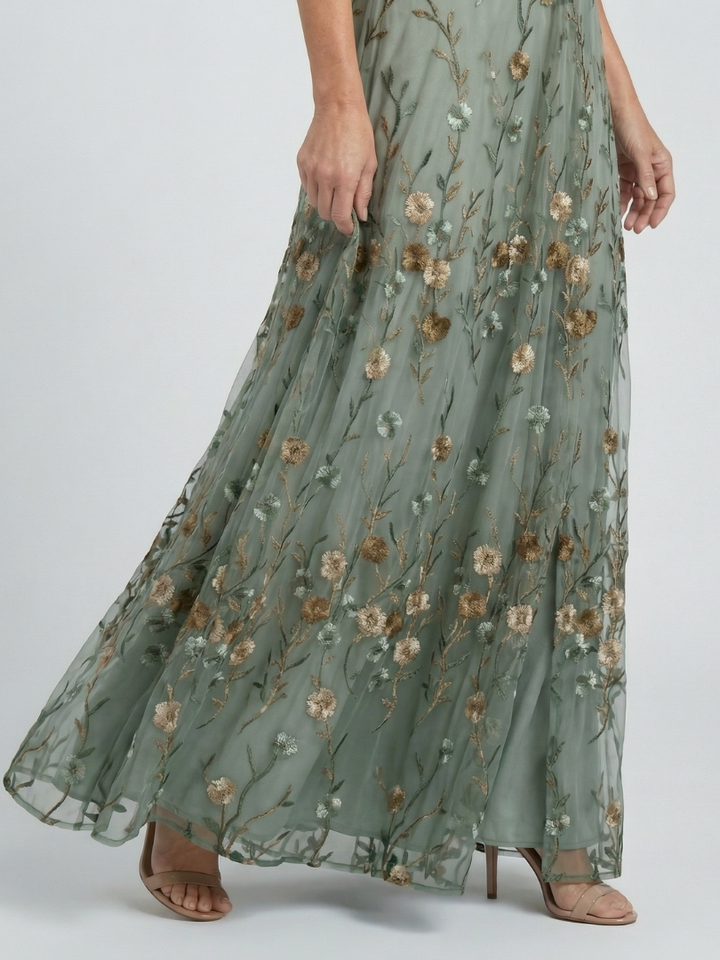 Selora | Flowing Maxi Dress with Halter Neckline