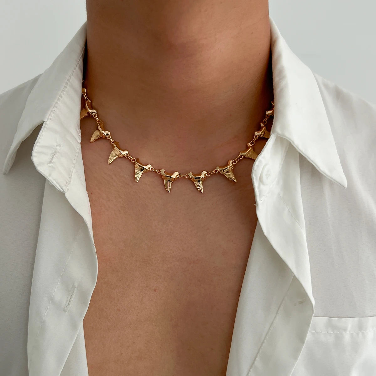 Abyss Fang Necklace