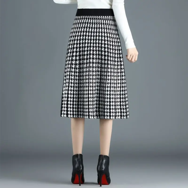 Monroe Houndstooth Midi Skirt