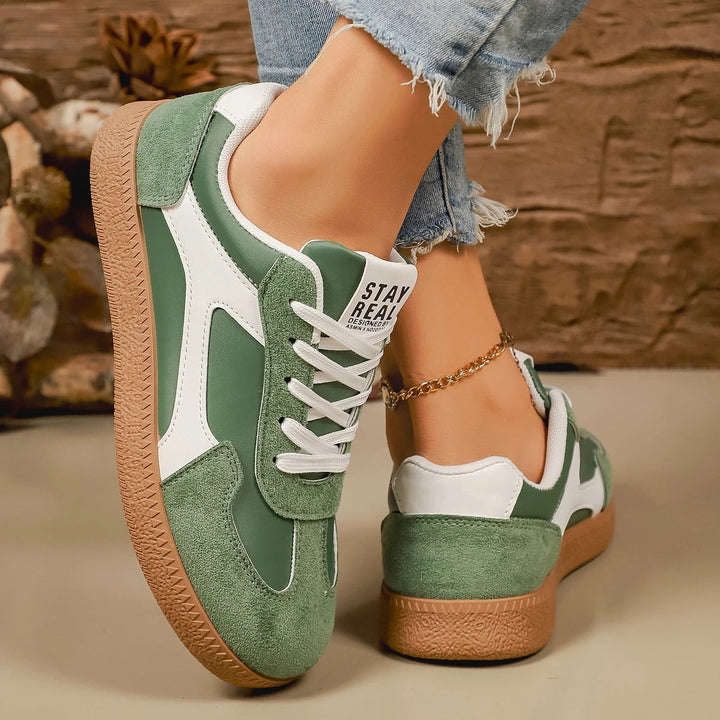 Chelsea Low-Top Sneaker