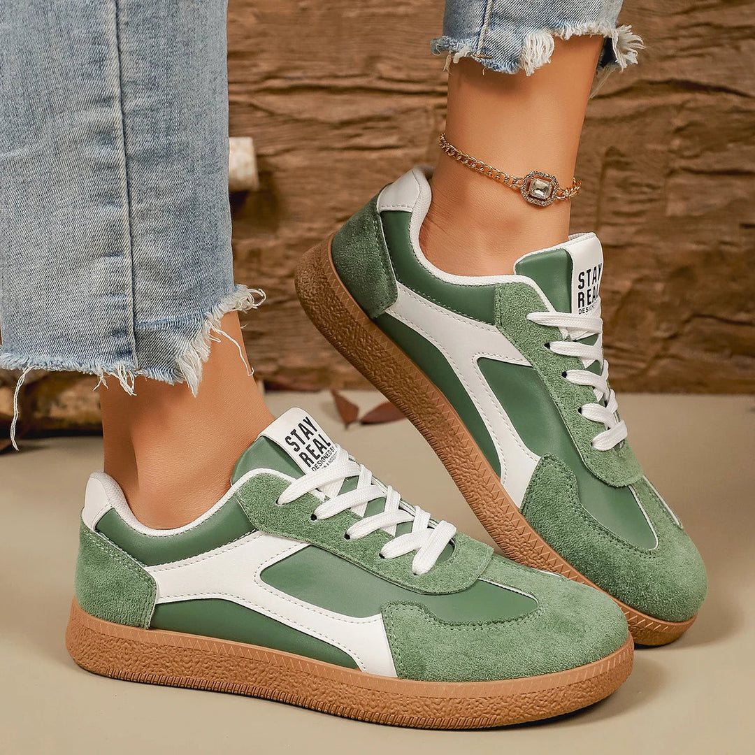 Chelsea Low-Top Sneaker
