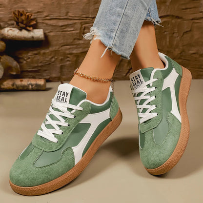 Chelsea Low-Top Sneaker
