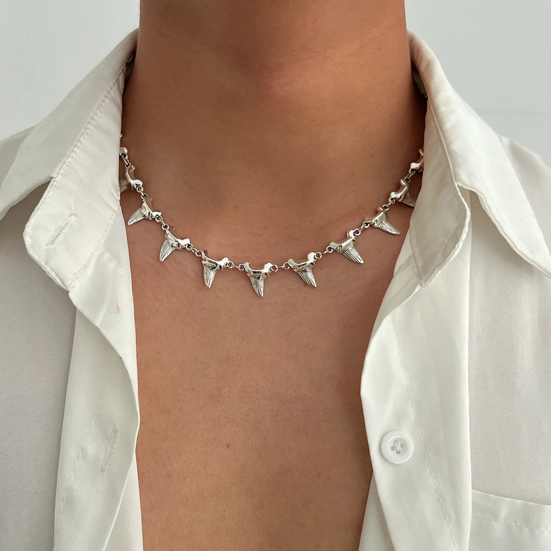 Abyss Fang Necklace