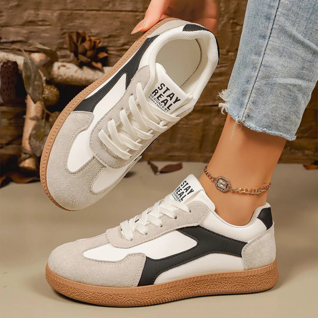 Chelsea Low-Top Sneaker