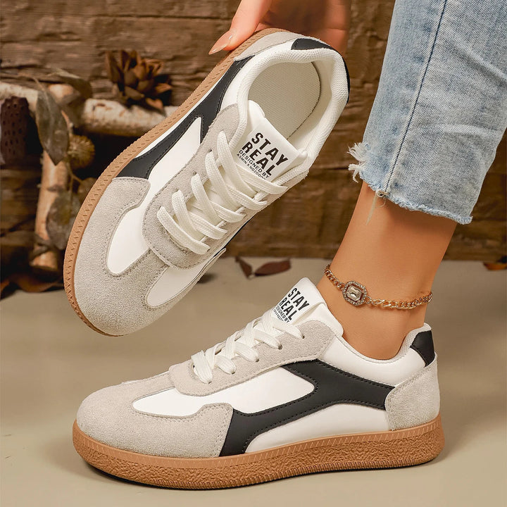 Chelsea Low-Top Sneaker