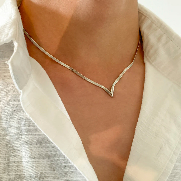 Voss Herringbone Necklace
