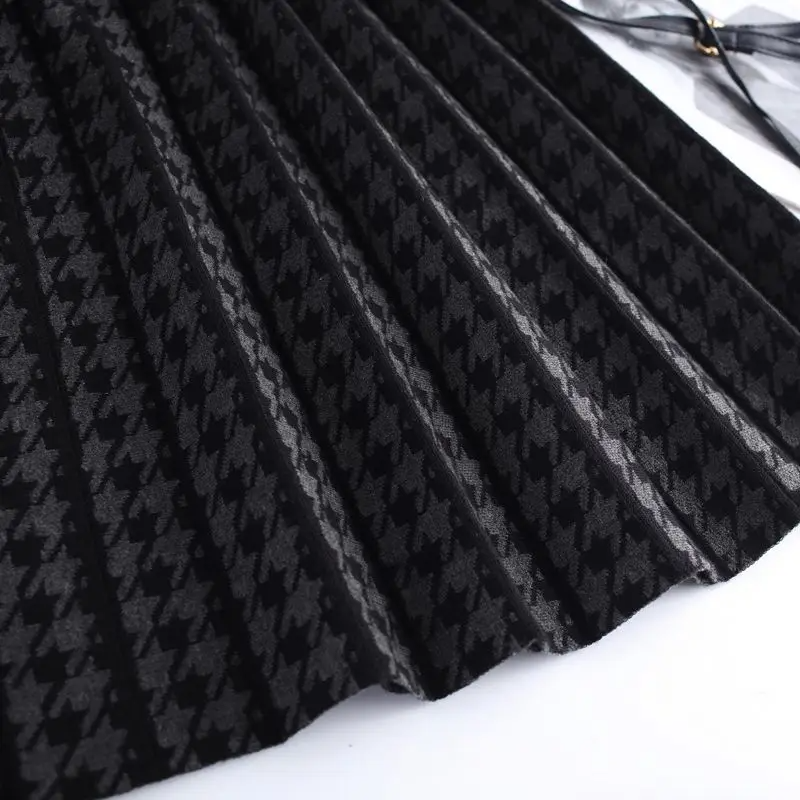 Monroe Houndstooth Midi Skirt