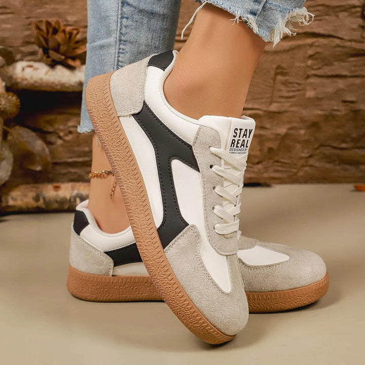 Chelsea Low-Top Sneaker