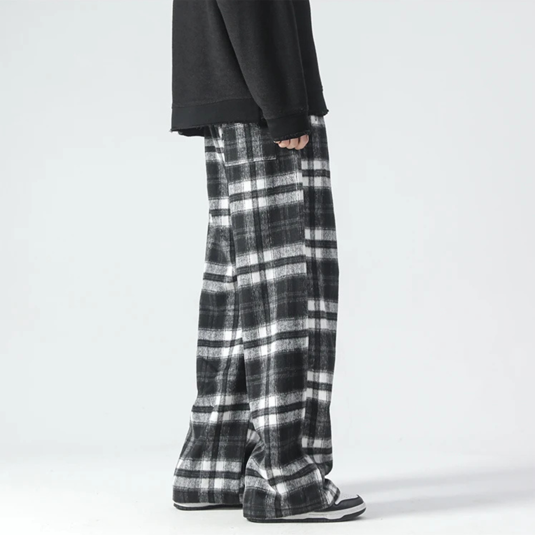 Graph Plaid Sweatpant