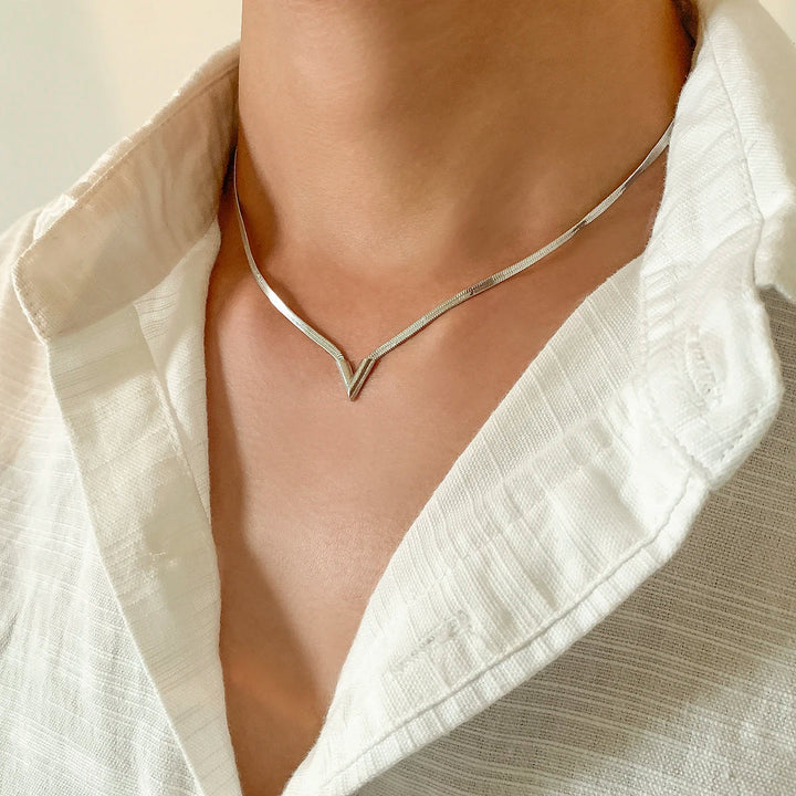 Voss Herringbone Necklace