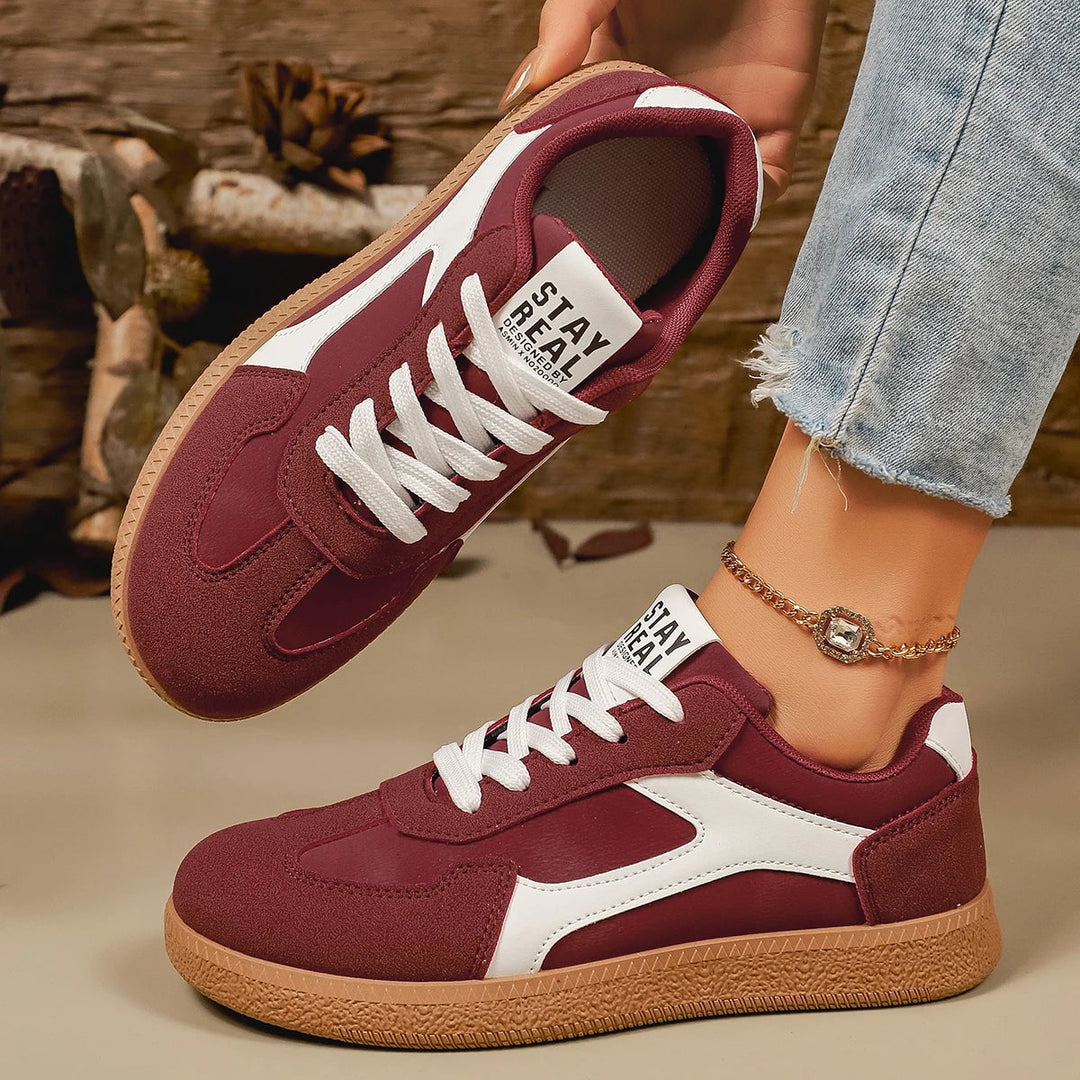 Chelsea Low-Top Sneaker