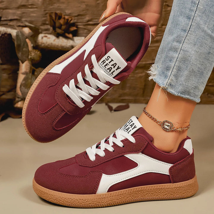 Chelsea Low-Top Sneaker