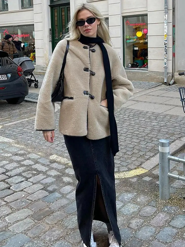 Nicole | Sophisticated Wool Coat