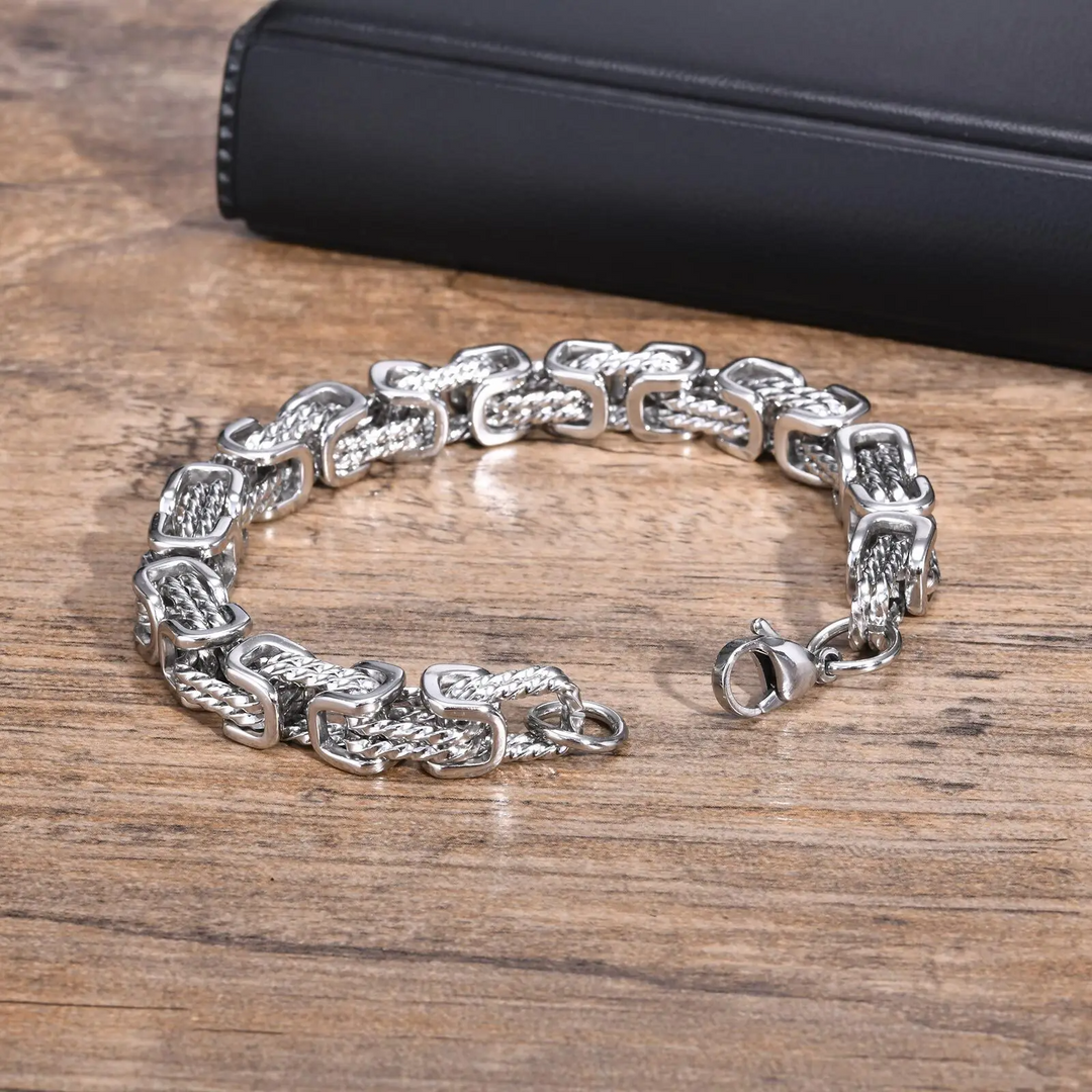 Rogue Forged Chain Cuff