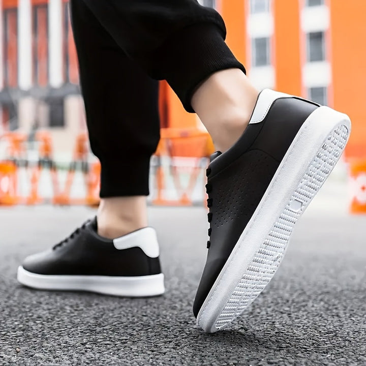 Aeron Low-Top Sneaker