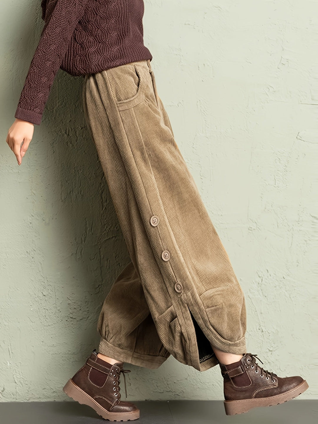 Sierra Pleated Corduroy Pant